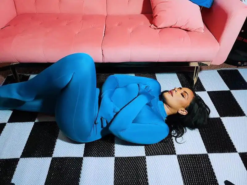 Crystal Starr Releases Her Highly Anticipated Single Head Over Heels!
