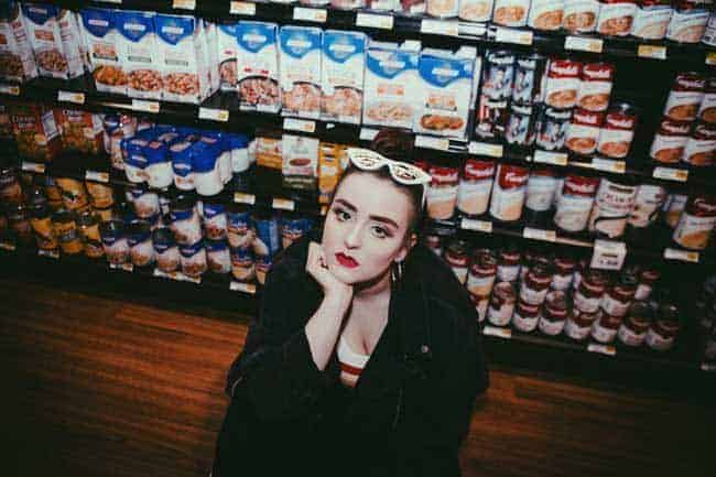 styling tricks for expecting moms: what to wear during the first trimester