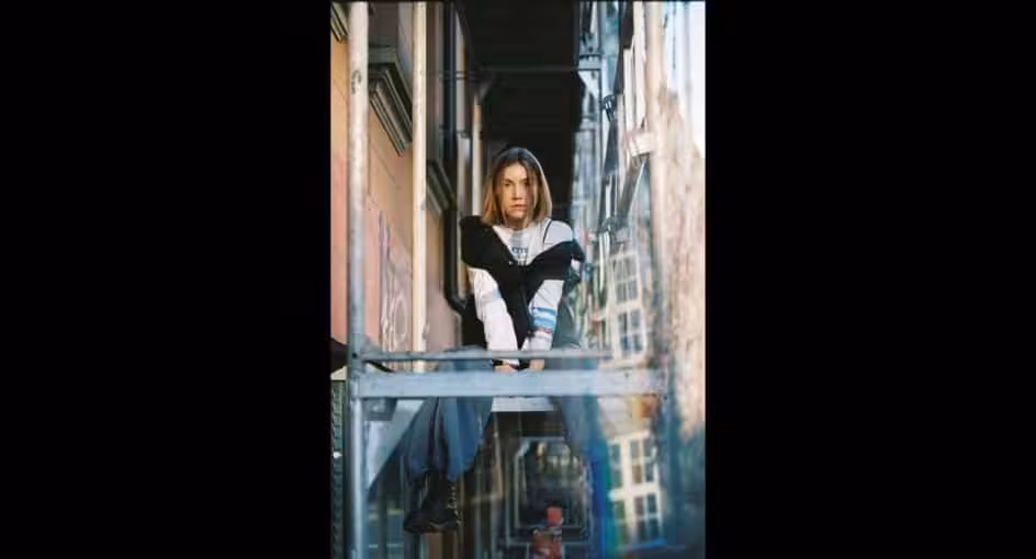 norwegian alt/pop artist hanne mjøen shares new single emotional fever