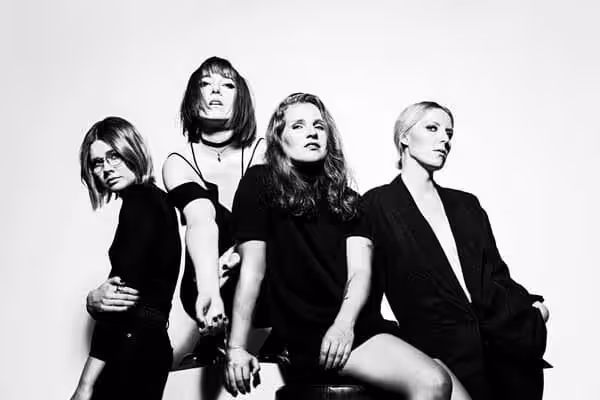 how to make the most of your wedding day and your bridesmaid dresses without spending a fortune