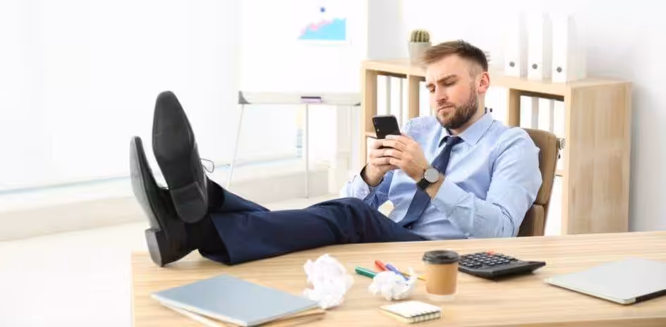 style mistakes that make you look unprofessional