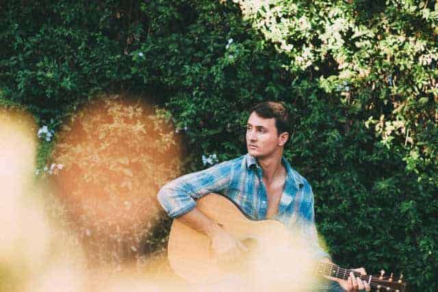 5 music industry jobs & their salaries