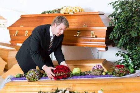 Essential Tips for Selecting the Right Funeral Director