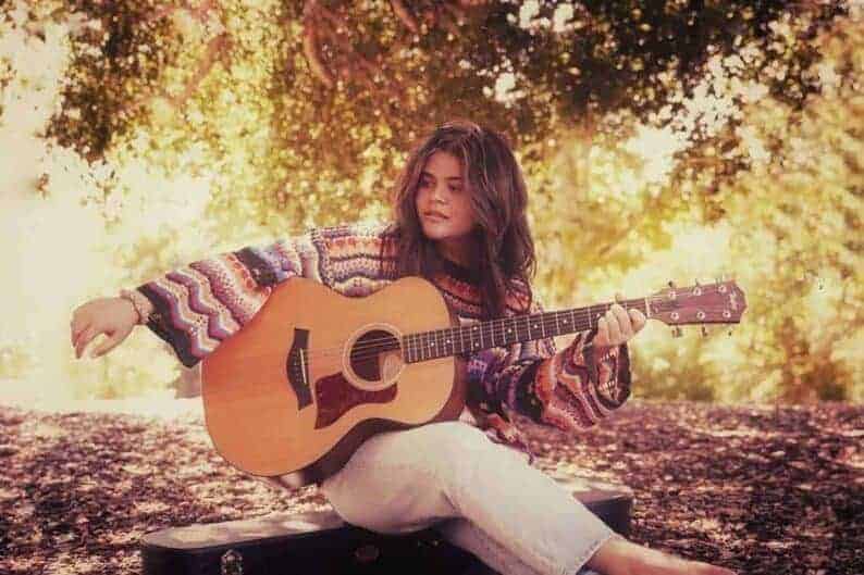 how to start a physical retail store that complements your online business