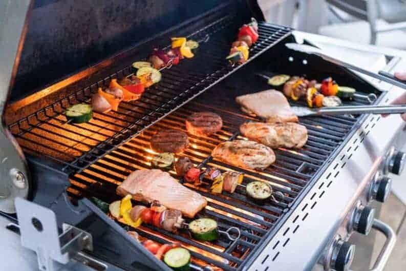 the ultimate guide to choosing the best grill for your summer bbqs
