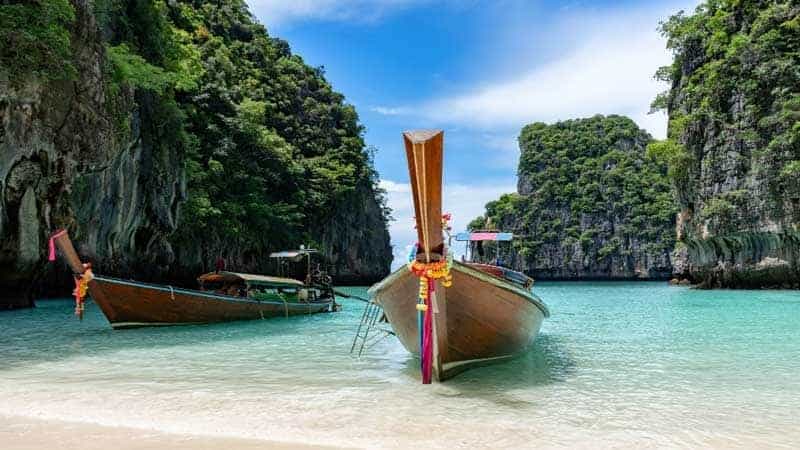 expert tips for summer travel on a budget