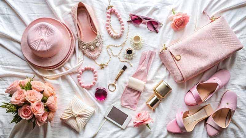 ultimate guide: elevate your style with the best seasonal accessories