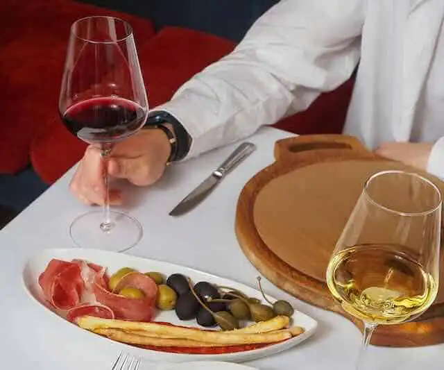 Club 91 Official Hospitality food