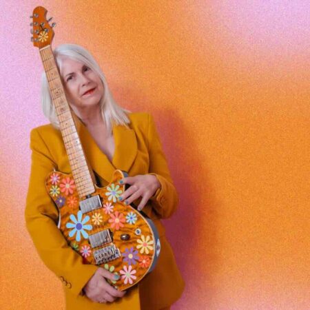 Kathryn Grimm – Treat Me Like Gold (New Single & Video)