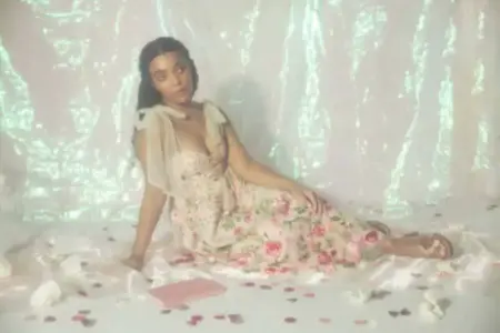 Ren Genevieve Reveals Tender and Spellbinding Single “Museum”