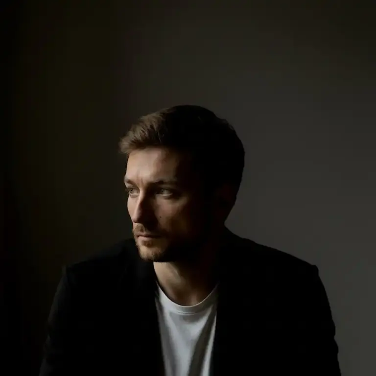 Vaast Bridges French Electro & Pop in “Remember These Days”