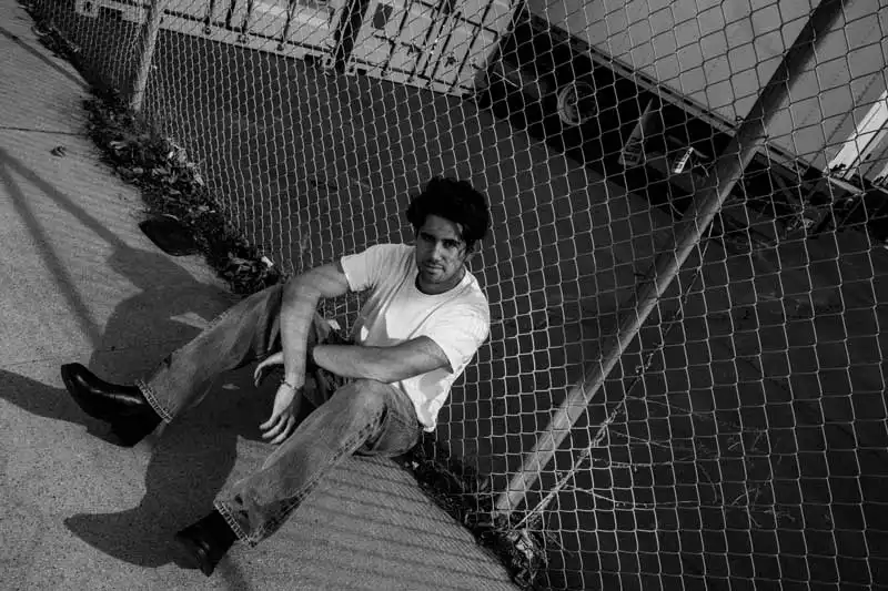 will sass reveals new single, "into the blue (feat. kamille)"