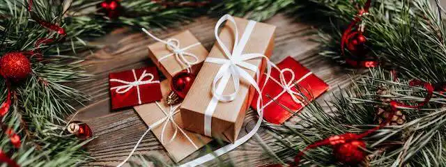 ultimate guide to stress-free christmas gift giving: tips and tricks to simplify your holiday shopping