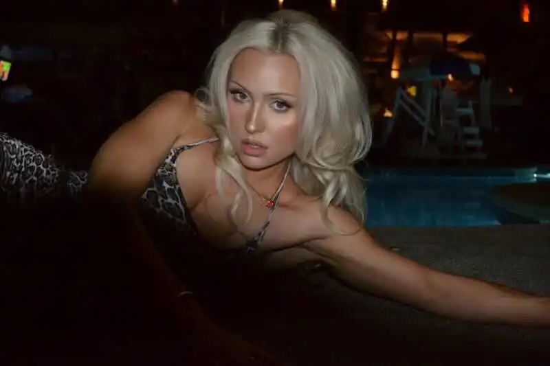 karisa gambles on love with new single “sin city”